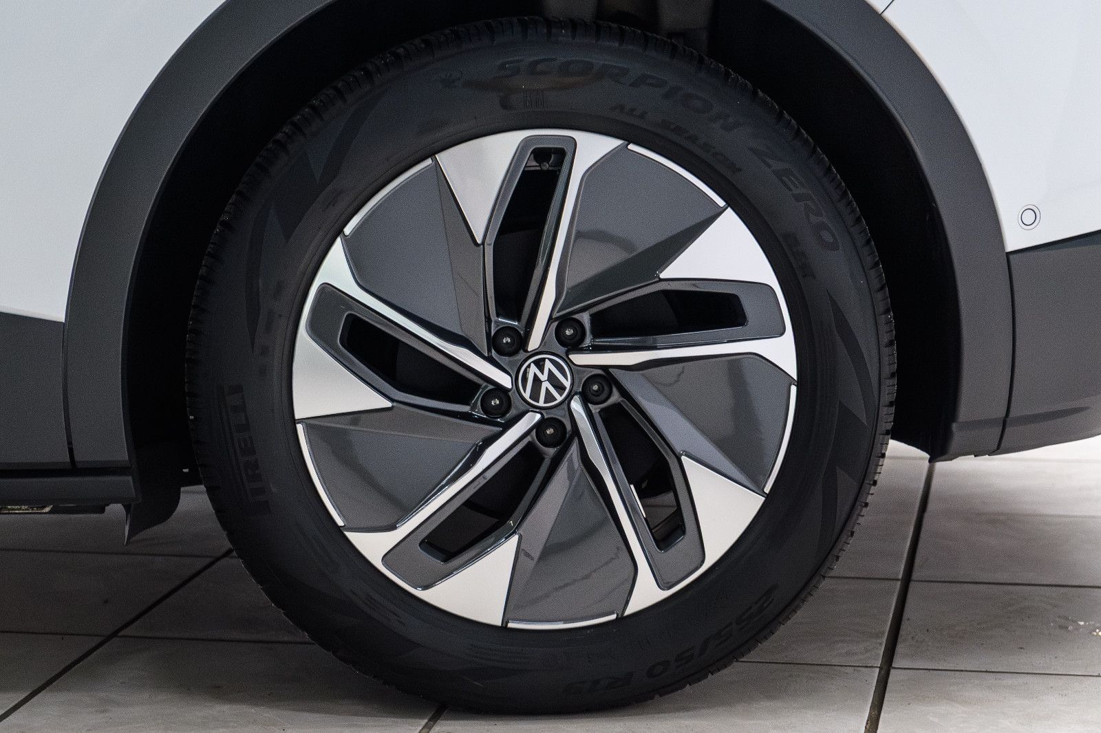 Fahrzeugabbildung Volkswagen ID.4 Pro IQ-LED+AHK+360°KAM+KEYLESS+WÄRMEP+DCC