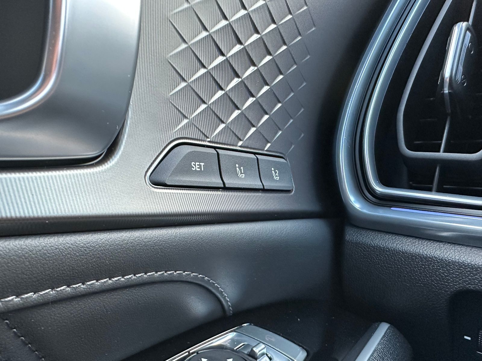 Fahrzeugabbildung Kia Sorento 2.2 CRDi AWD Platinum Nappa AHK