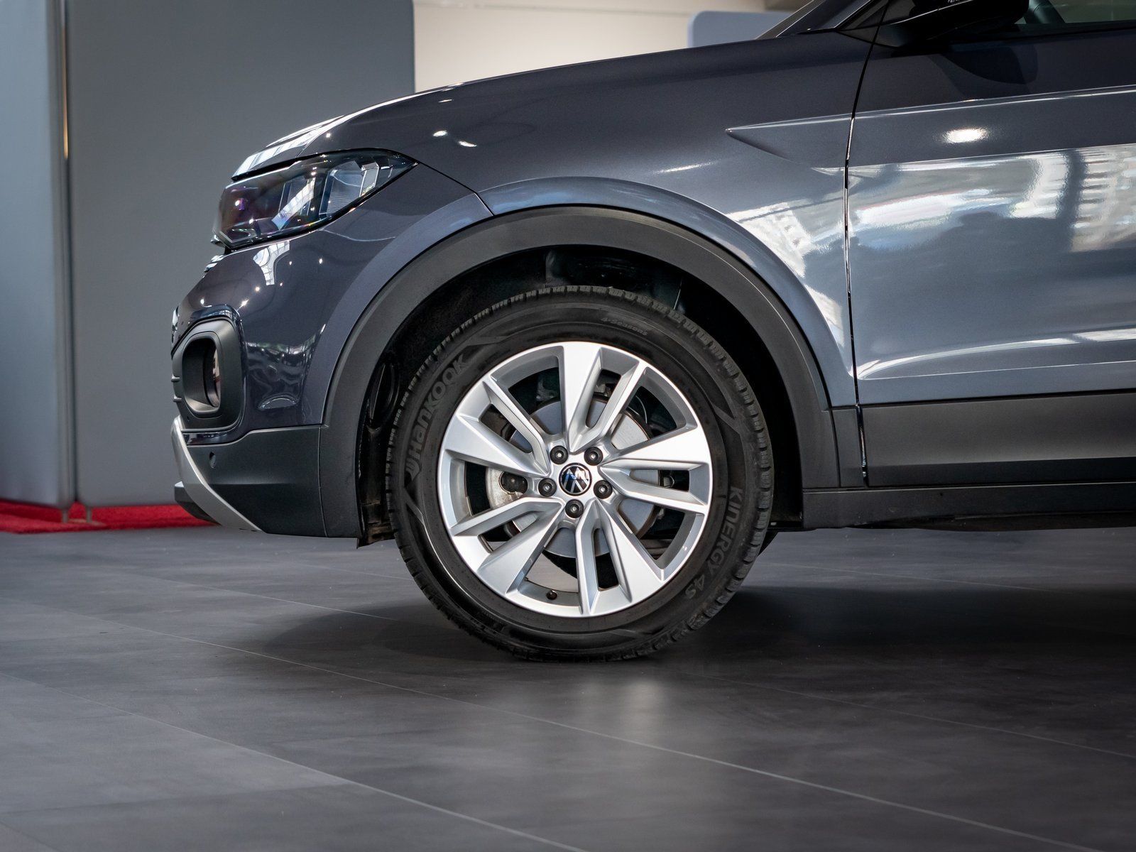 Fahrzeugabbildung Volkswagen T-Cross Life TSI *Cam*Navi*Sitzhzg*Einparkh*ACC*