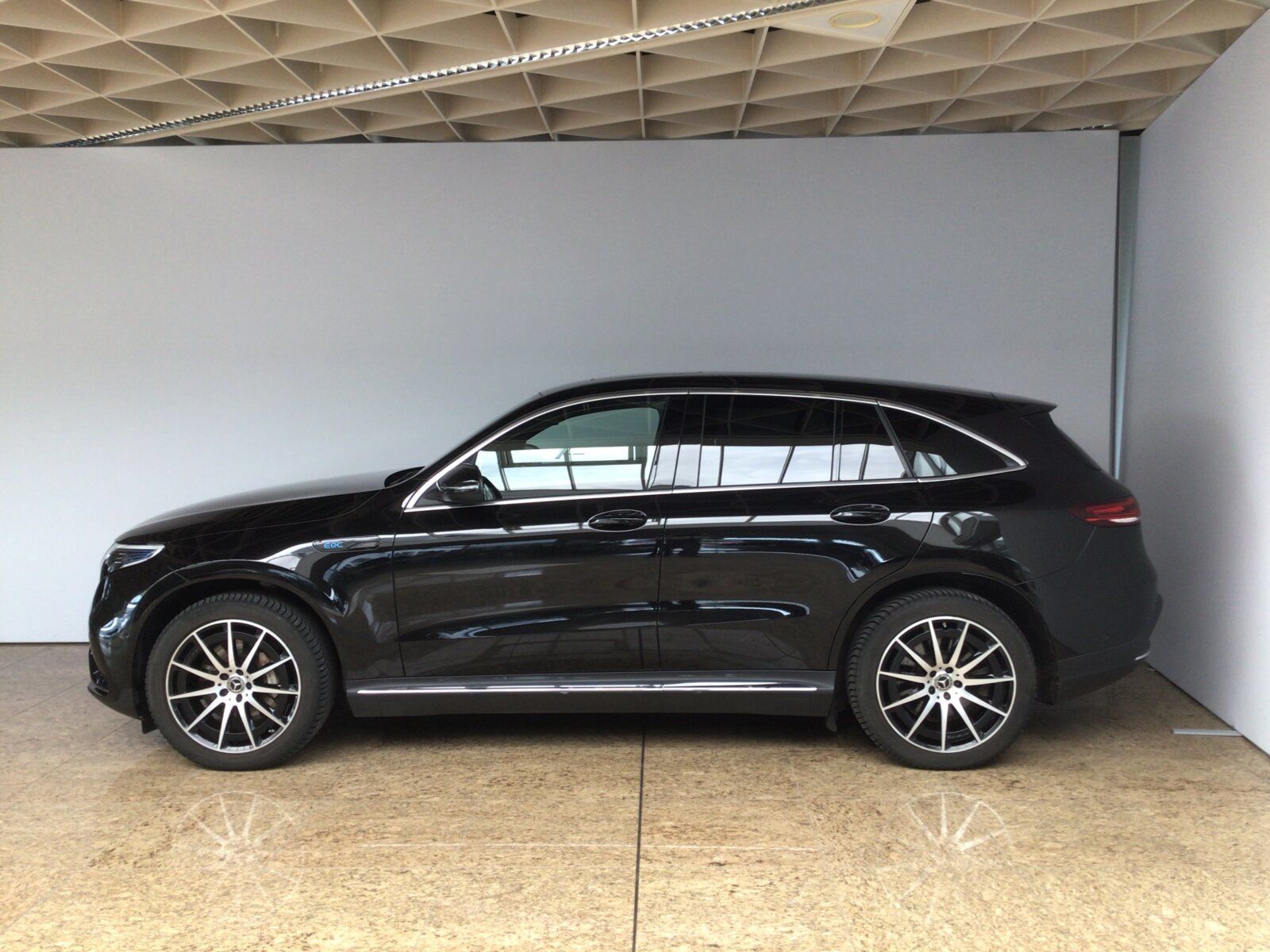 Mercedes-Benz EQC AMG Line 4Matic AMG-Line Interieur/Exterieur imagem 3