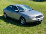 Audi A4 b6 1.6l 102PS, Klimaautomatik, ESP - Audi A4 mit Benzin-Antrieb: Limousine, 1.6