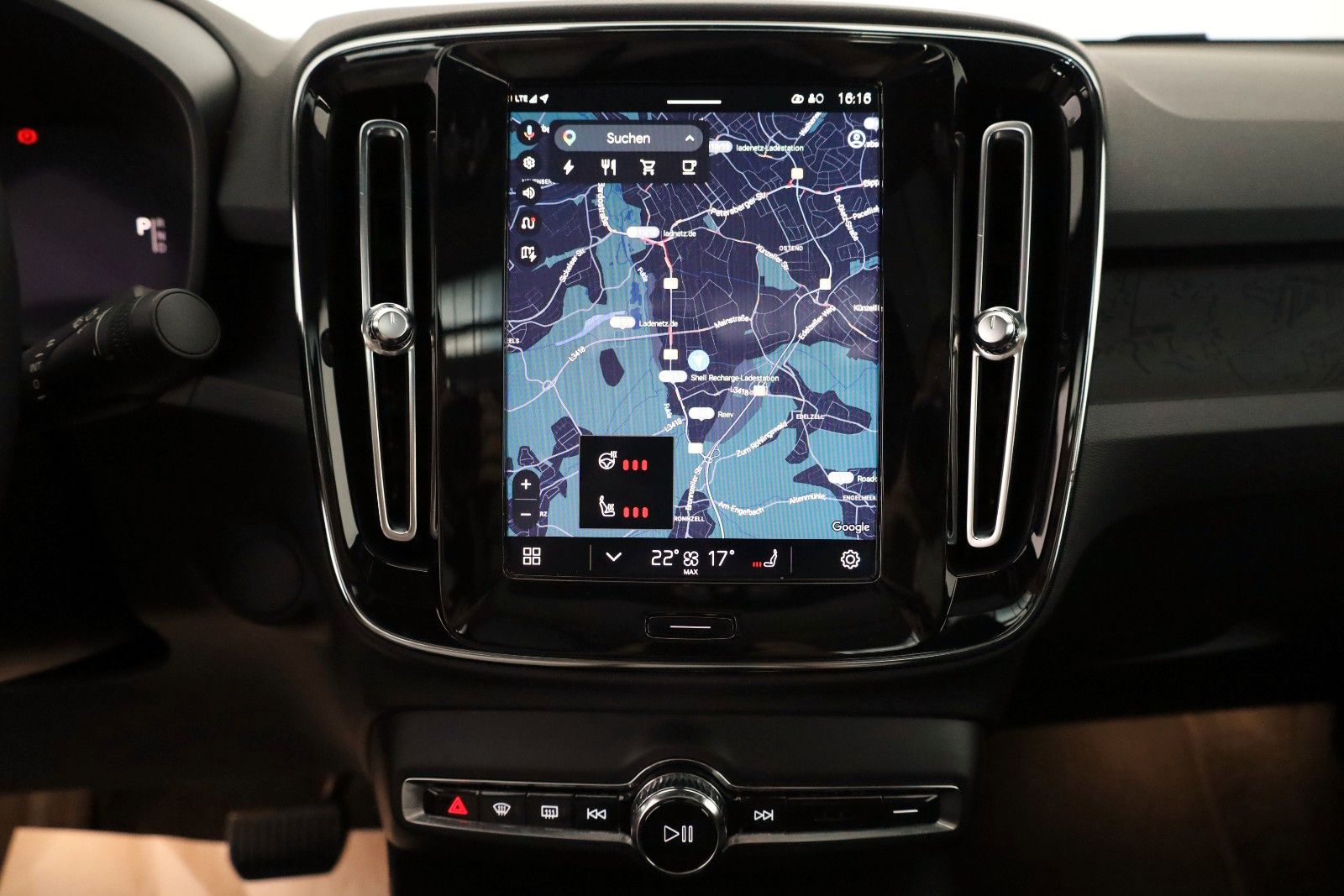 Fahrzeugabbildung Volvo C40 Core Recharge,Navi,LED,SH,Kamera,Panorama