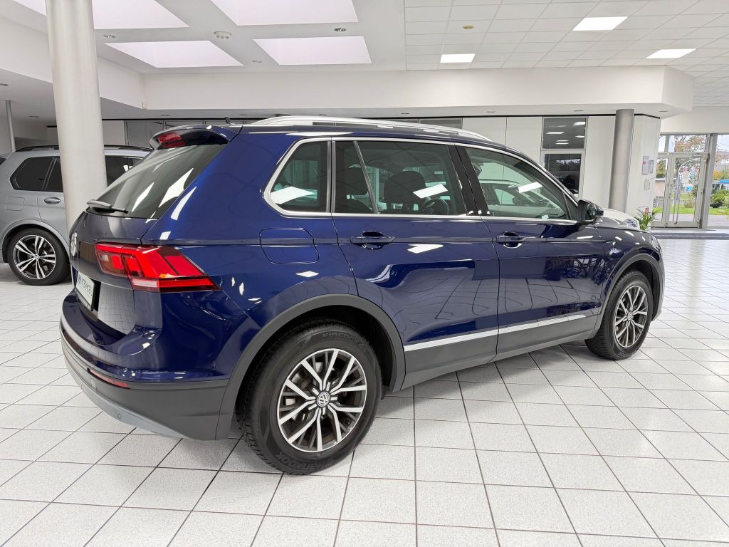Volkswagen Tiguan 1.4 TSI Comfortline*LED*AID*ACC*TOTW*AHK*