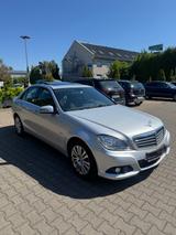 Mercedes-Benz C 180 CGI BlueEFFICIENCY ELEGANCE - Mercedes-Benz mit Benzin-Antrieb: Limousine, 180 Cgi Blueefficiency