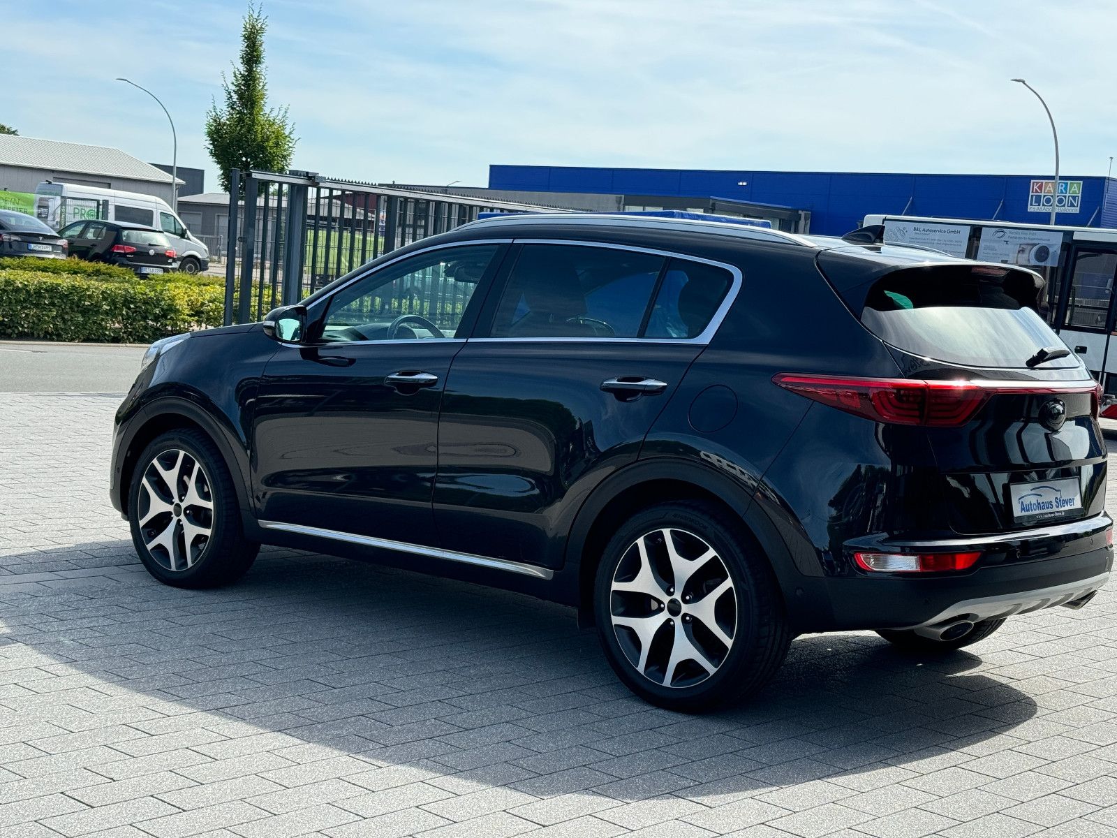 Fahrzeugabbildung Kia Sportage GT-Line 4WD,Navi,Leder,Sitzh,Kamera v+h