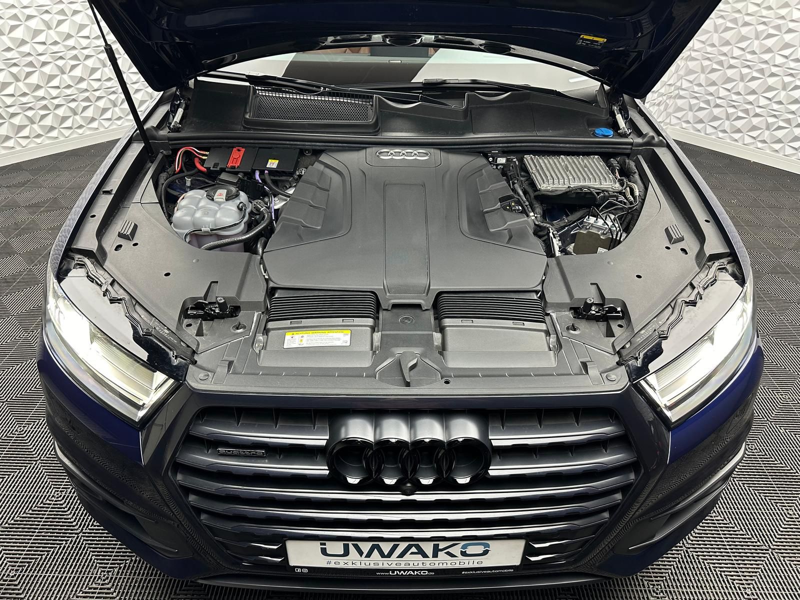Fahrzeugabbildung Audi Q7 SQ7 50 TDI S-LINE/MATRIX/ACC/LUFT/STHZ/NIGHT