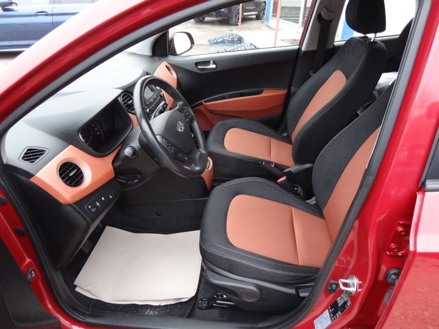 Fahrzeugabbildung Hyundai i10 FIFA World Cup Edition/2.Hd/Klima/Garantie/