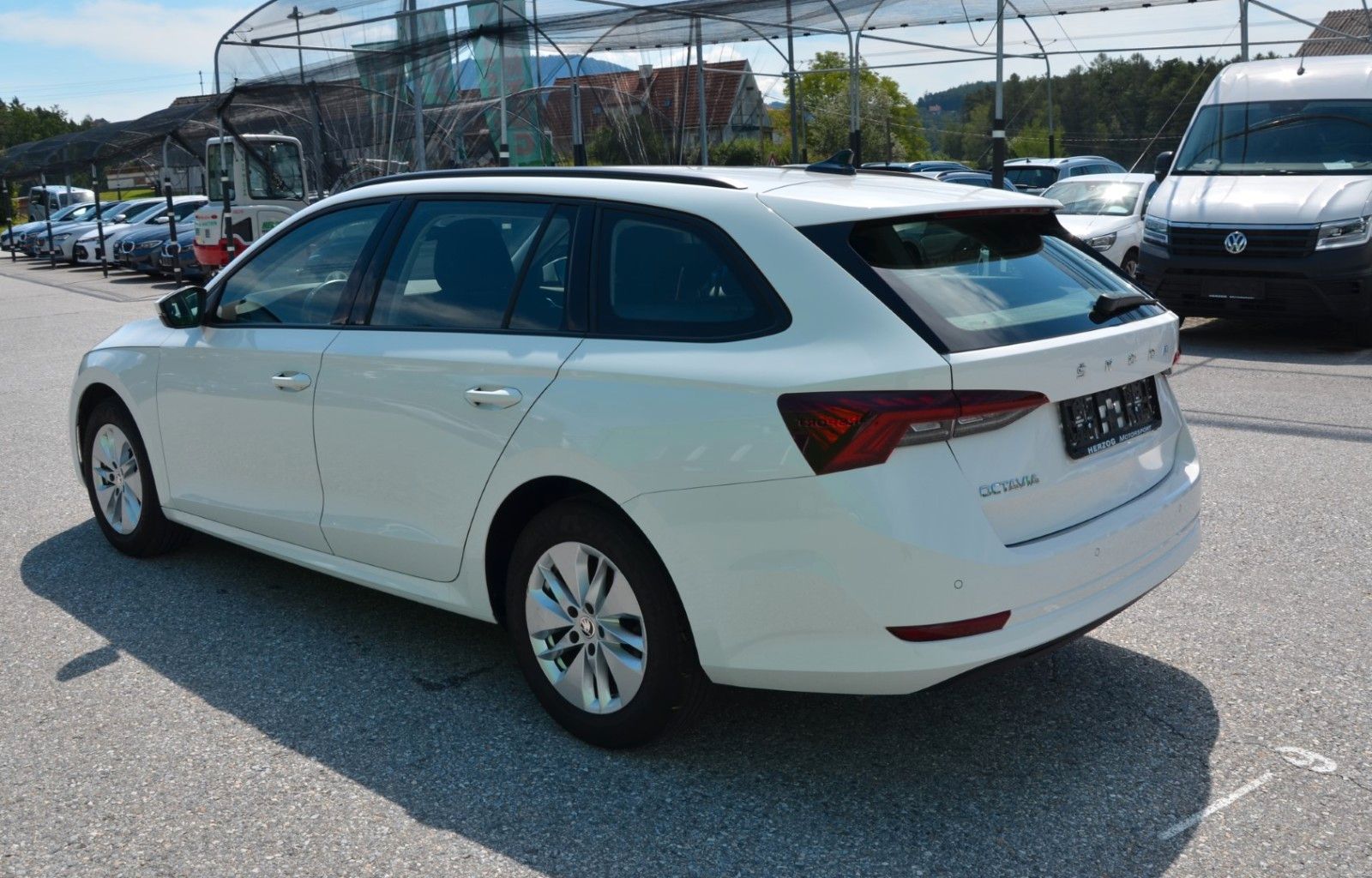 Skoda Octavia Combi 2,0 TDI DSG LED VIRTUAL EXP:12.740 imagem 3