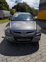 Hyundai i30 cw Comfort/ Automatik/ 1 Hand/ TÜV NEU/Garan - gebrauchte Hyundai i30 aus dem Jahr 2009