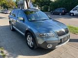 Skoda Octavia Combi Scout 4X4 - Skoda Octavia aus 2008: Kombi