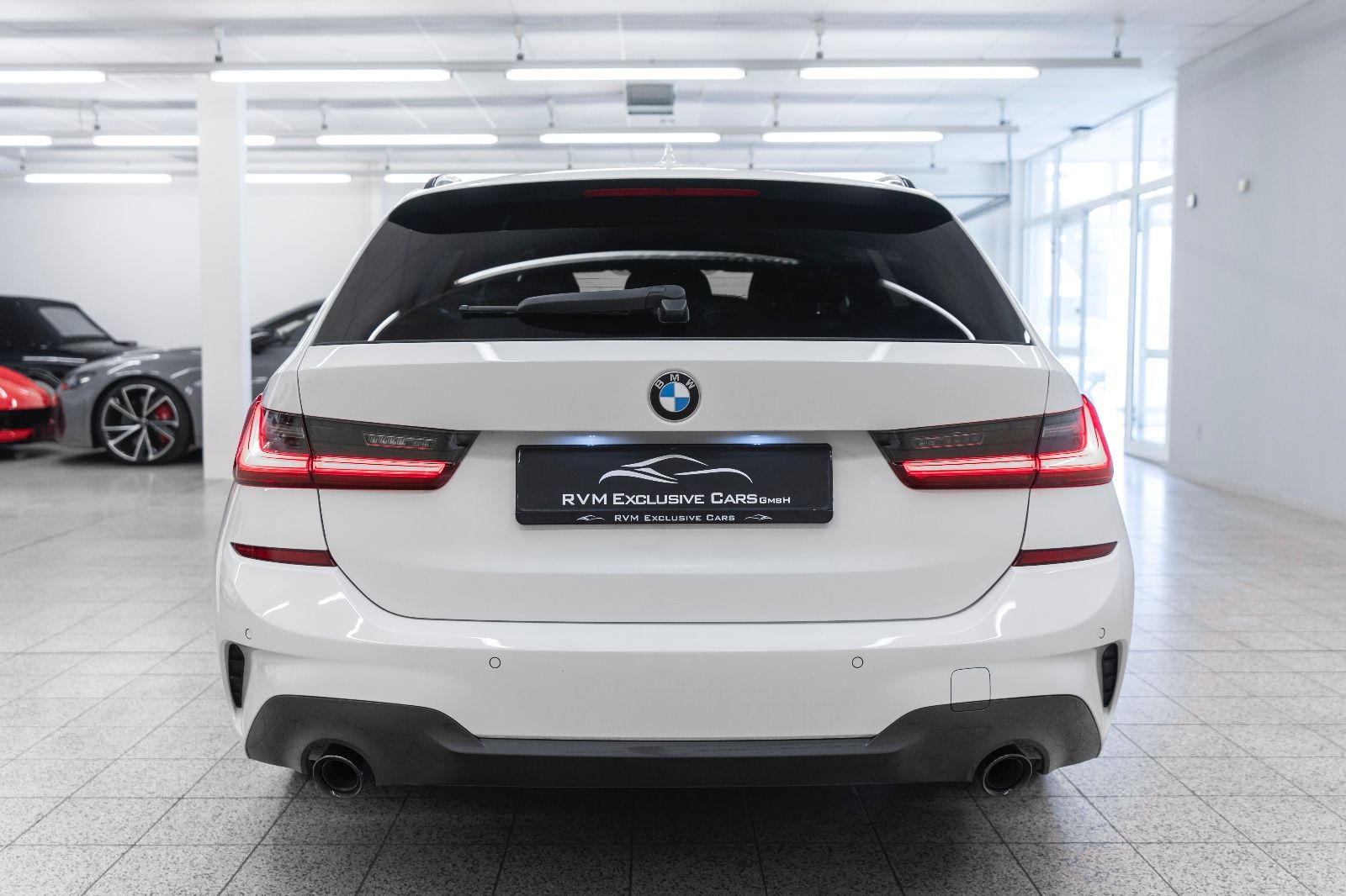 Fahrzeugabbildung BMW 320d Touring  M Sport PDC SZH