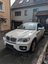 BMW X6 xDrive 50i Motor unrund - BMW X6 Unfallwagen