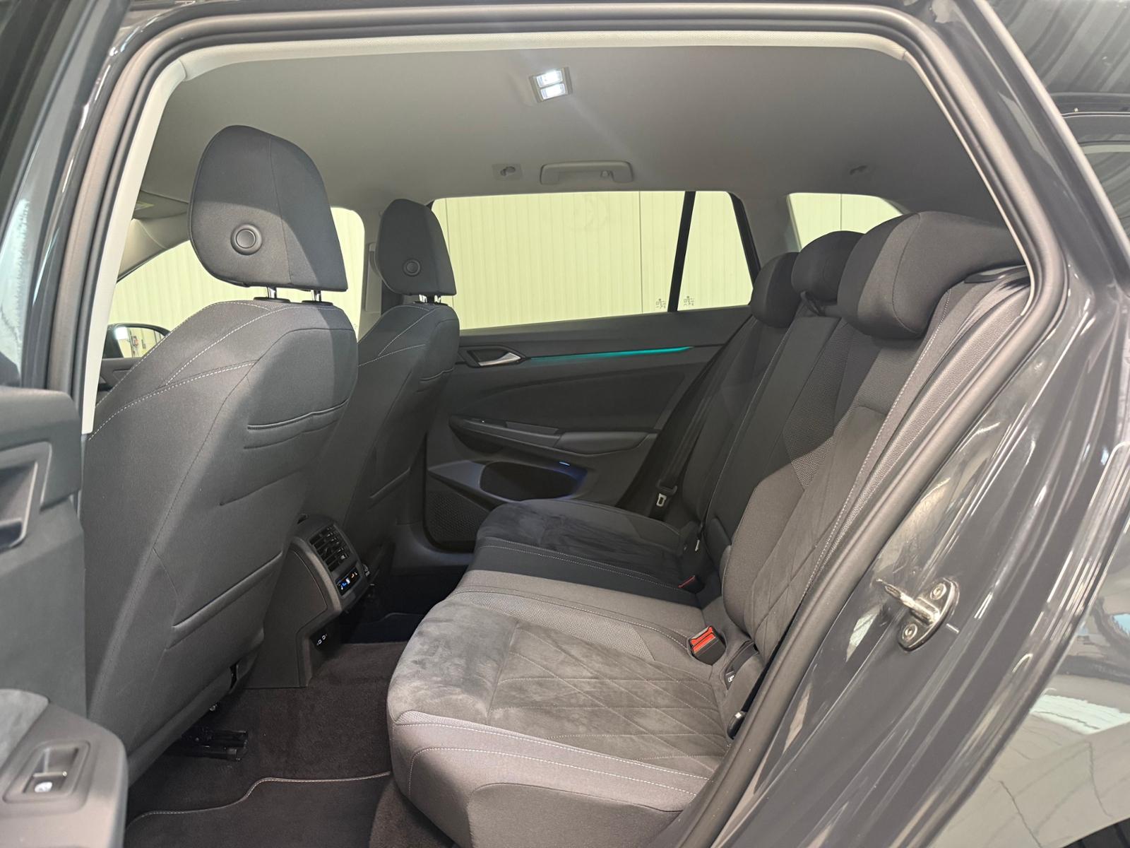 Volkswagen Golf VIII Variant Style 1.5 eTSI DSG AHK STANDHZ, миниатюра 26