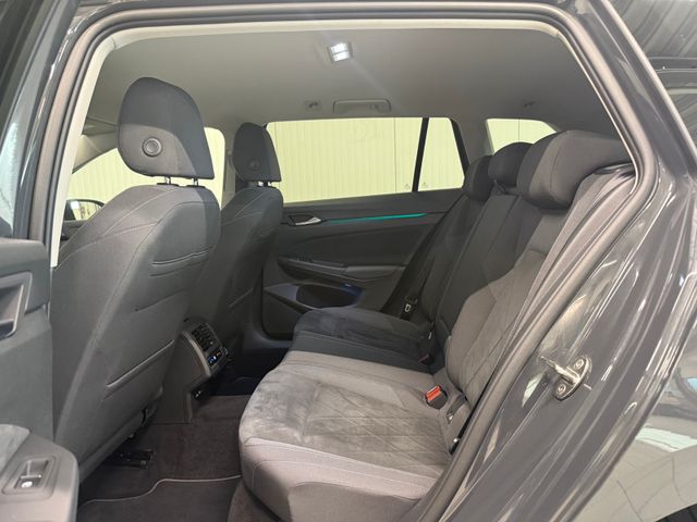 Golf VIII Variant Style 1.5 eTSI DSG AHK STANDHZ