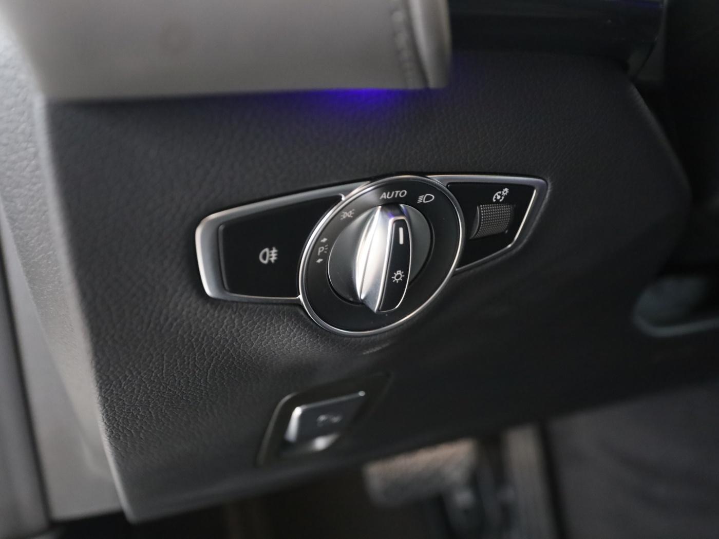 Mercedes-Benz EQC 400 4M AHK+DISTR+MULTIBEAM+360°+KEYLESS+AMBI