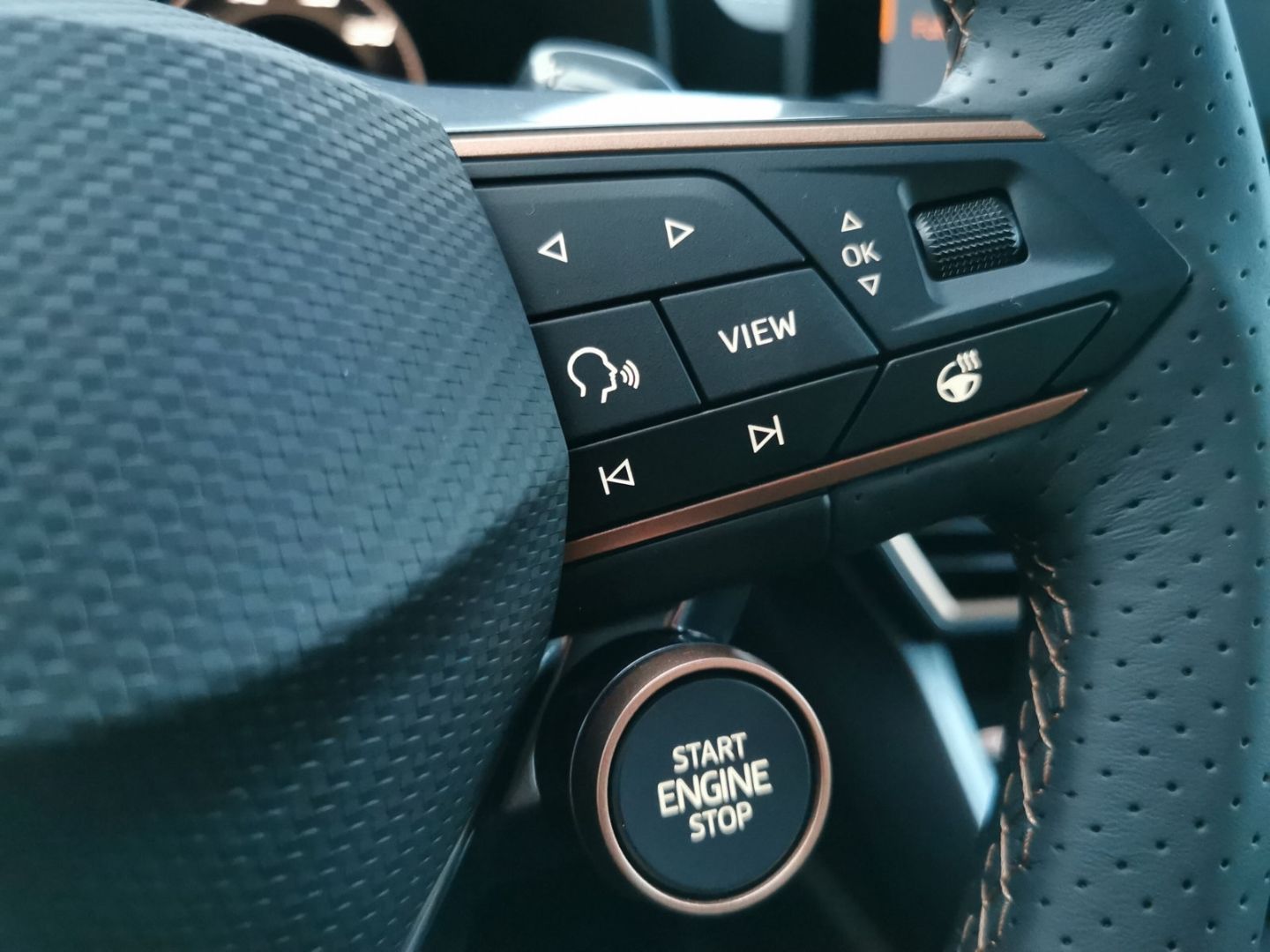 Fahrzeugabbildung CUPRA Formentor Navi digi. Cockpit LED El. Heckklappe