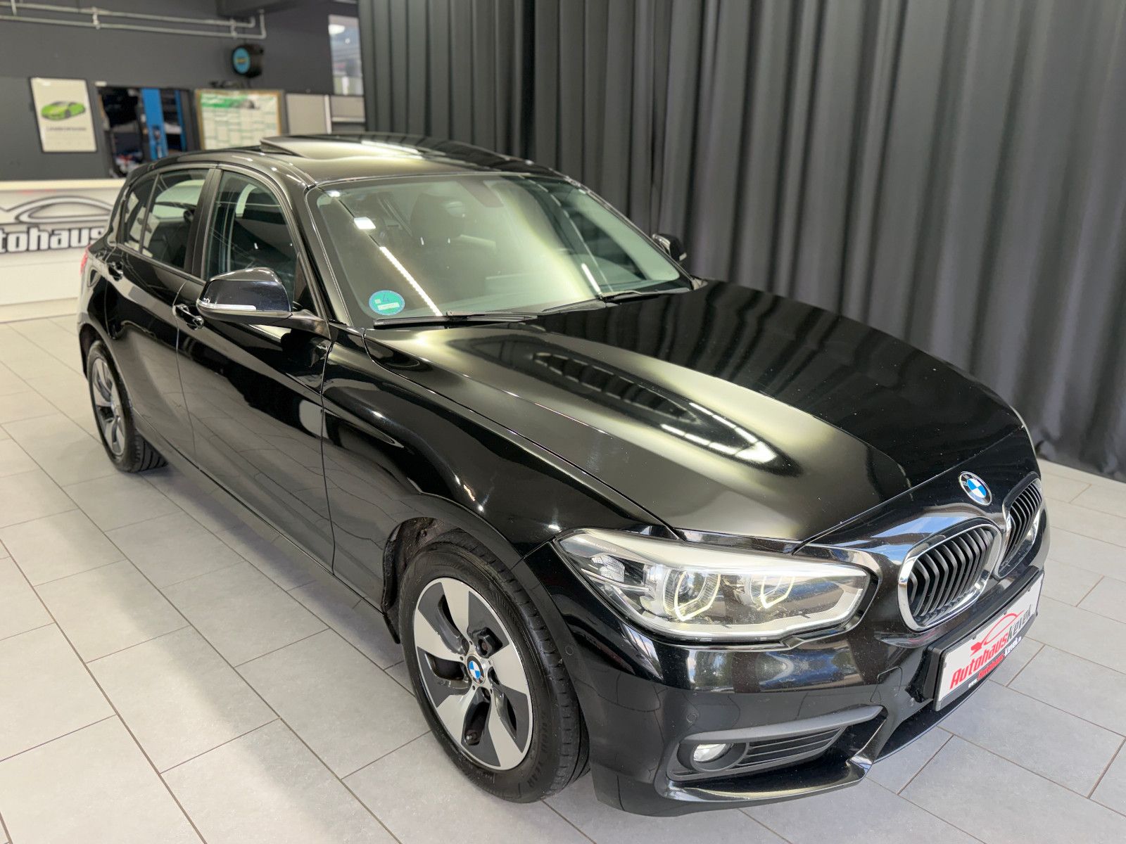 Fahrzeugabbildung BMW 120d xDrive Advantage|AUTOMATIK|HIFI|PDC|PANO|NA