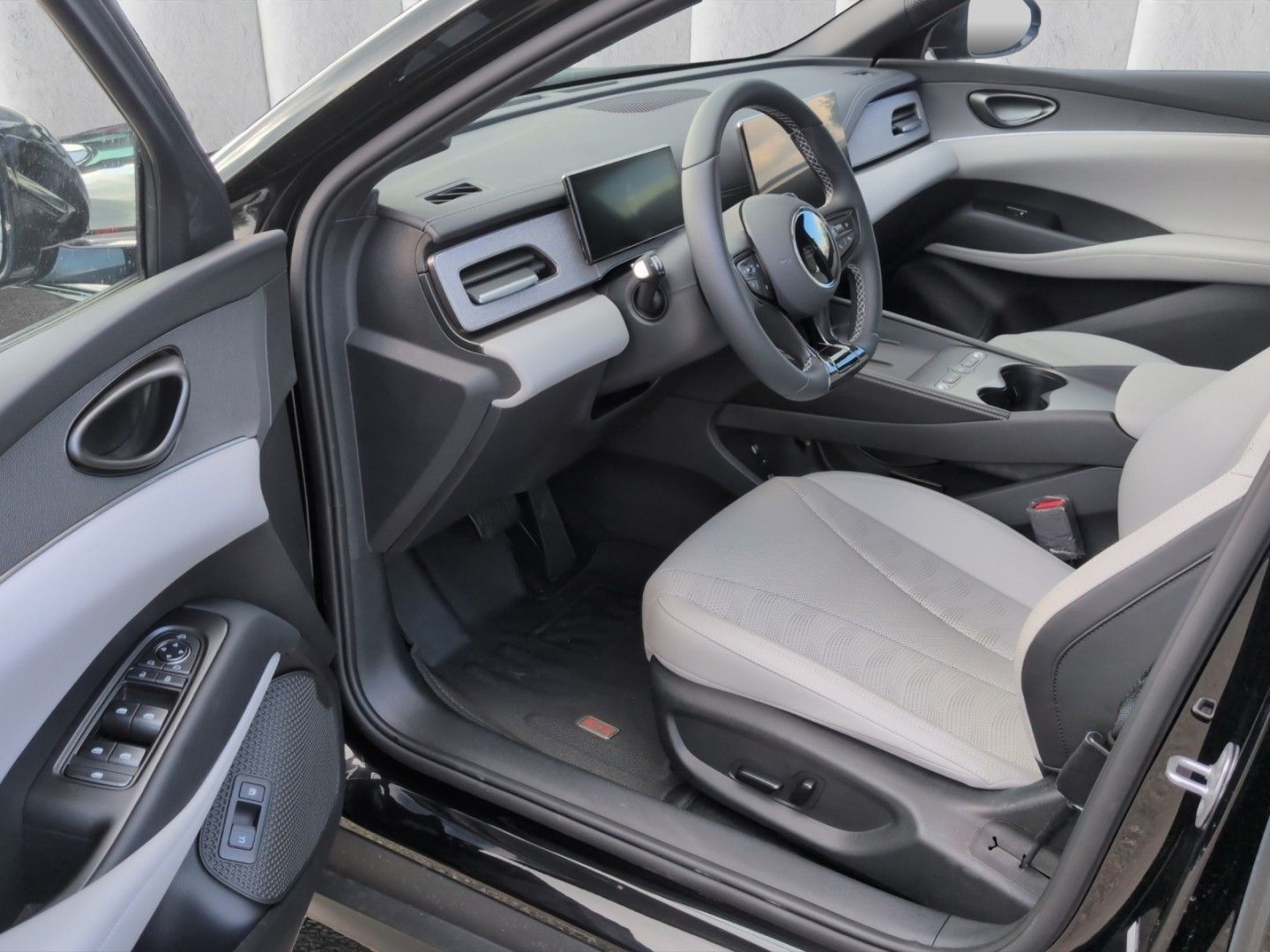 BYD SEAL 6