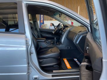 Ssangyong Kyron  Xdi 4x4 *KLIMAAUTOMATIK*LEDER*TÜV-102025