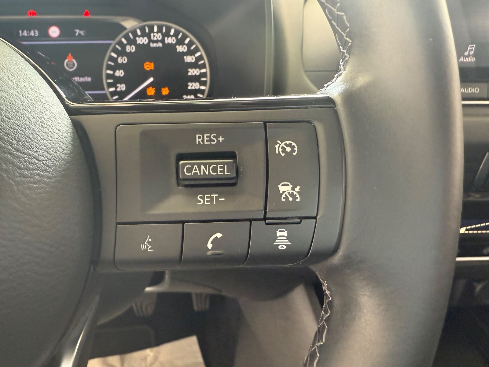 Fahrzeugabbildung Nissan Qashqai Acenta, Rückfahrkamera., Apple Car Play