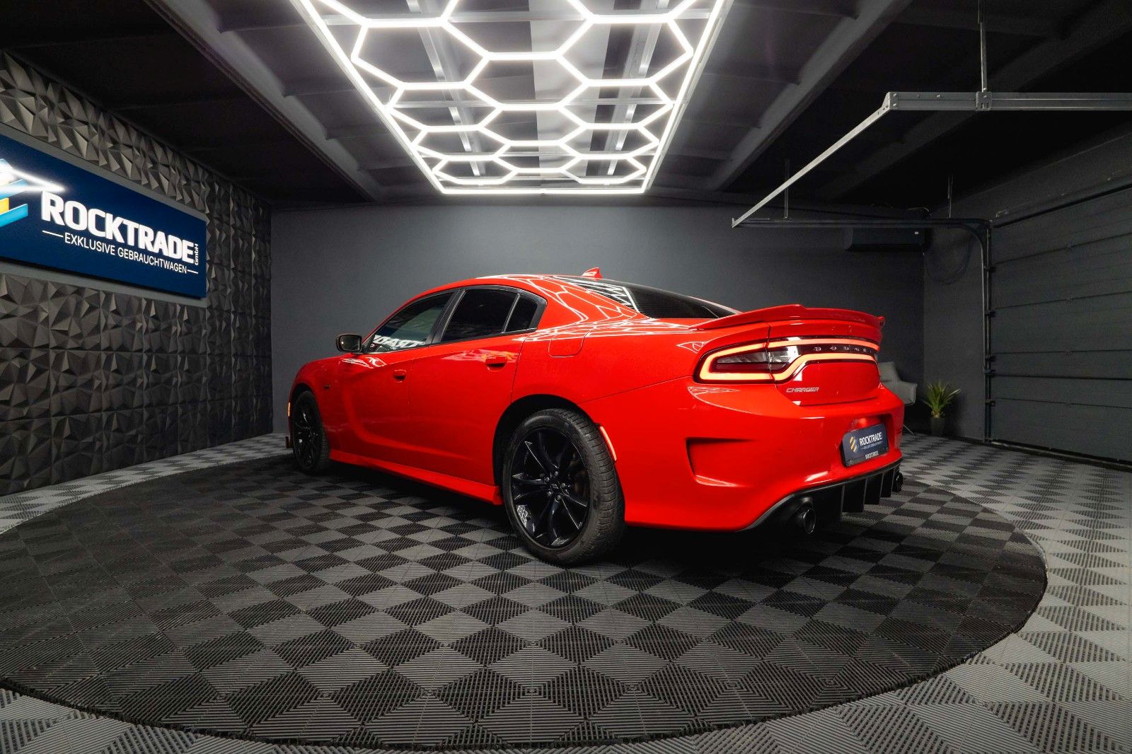 Fahrzeugabbildung Dodge Charger 3.6 FULL SRT Night Package *LED*Kamera*