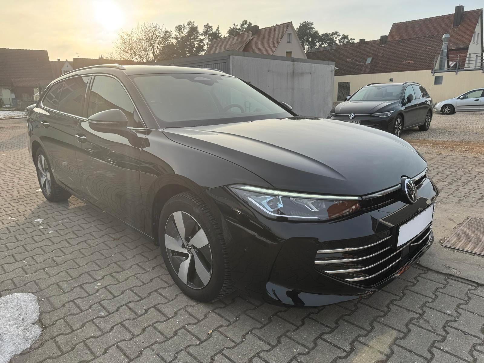 Volkswagen Passat Variant 2.0 TDI Elegance NAVI LED