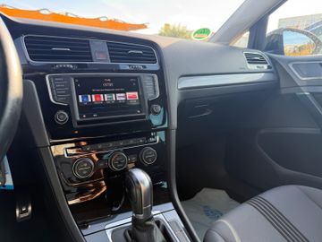Volkswagen Golf - 9