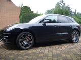 Porsche Macan Turbo Turbo - Porsche Gebrauchtwagen in Hannover