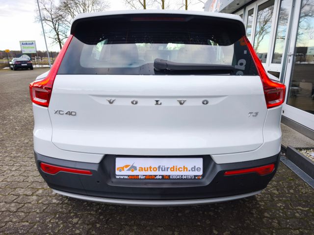 Volvo XC40 Momentum 2WD*AHK*LED*SHZ*Kamera*PDC*