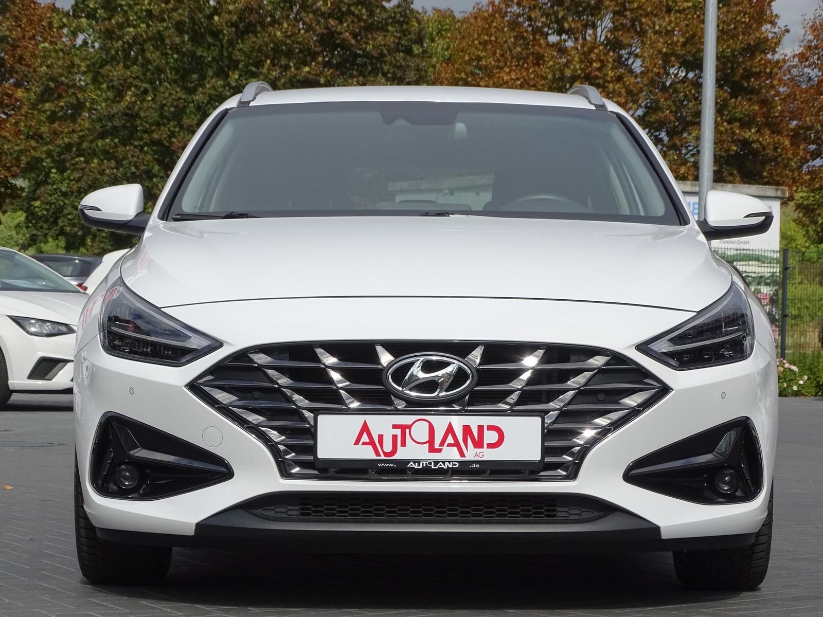 Hyundai i30 cw 1.5 T-GDI DCT Intro Edition M-Hybrid LED