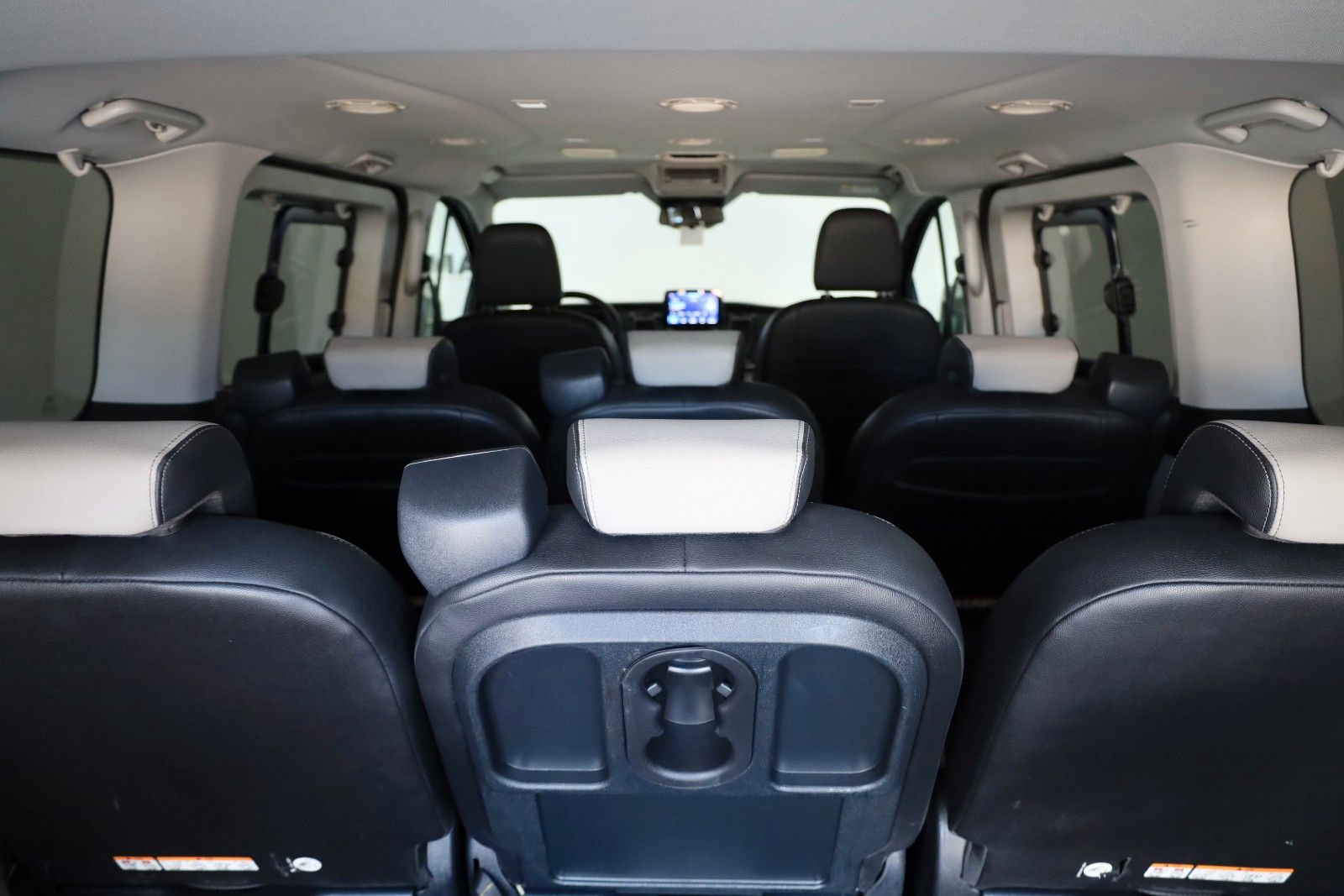Fahrzeugabbildung Ford Tourneo Custom TITANIUM X 8 Si,Leder,Navi,Xenon