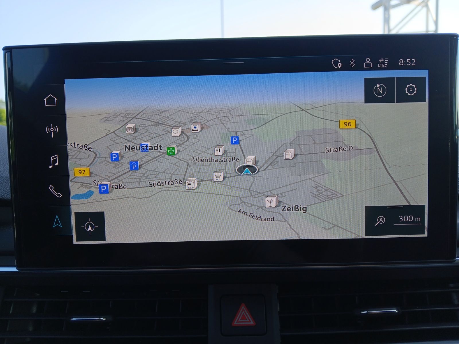 Fahrzeugabbildung Audi A4 Avant 40 TFSI advanced LED Navi Pano RFK SH