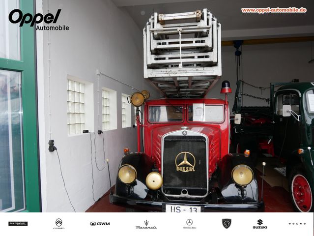 Mercedes-Benz LD 3750 Feuerwehr Kraftdrehleiter Oldtimer