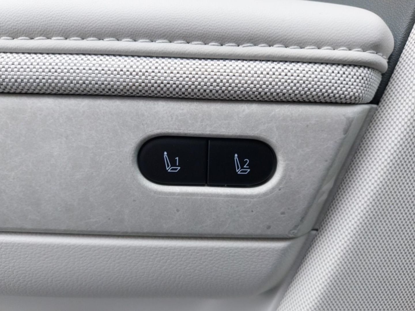 Fahrzeugabbildung Hyundai IONIQ 5 Uniq 4WD 72,6 kWh , Navi, Leder, 800Volt