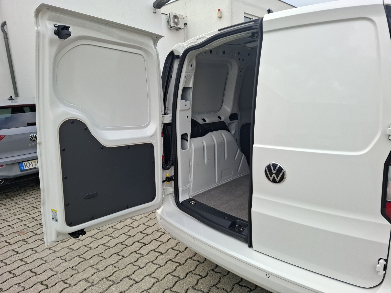 Fahrzeugabbildung Volkswagen Caddy Kasten TSI  EcoProfi Klima DAB PDC SHZ