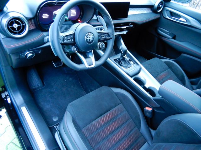 Fahrzeugabbildung Alfa Romeo Tonale 1.3 MultiAir PHEV Q4 Veloce Assisp Wintp
