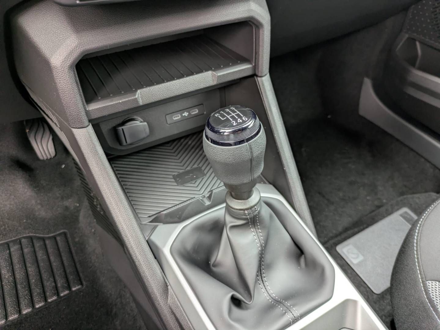 Fahrzeugabbildung Dacia Bigster Journey TCe 140