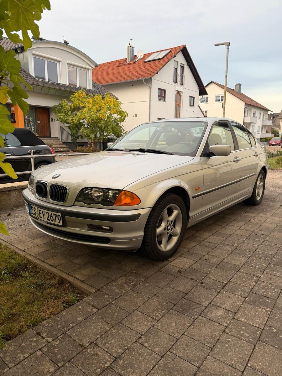 BMW 320