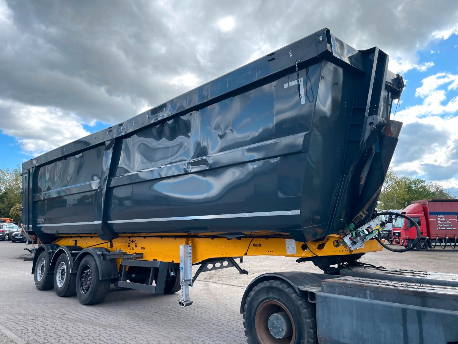 Schmitz Cargobull ca. 52m³ Schrott Stahlmulde - Unfaller