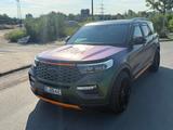 Ford EXPLORER PLATINUM*PANO*NAVI*TOTWINKEL*AHK* - Ford Explorer mit Benzin-Antrieb