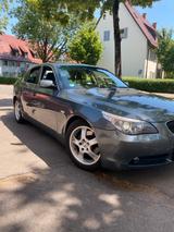 BMW 523i A - Bj. 2006 Vollausstattung  - BMW 523 in Stuttgart
