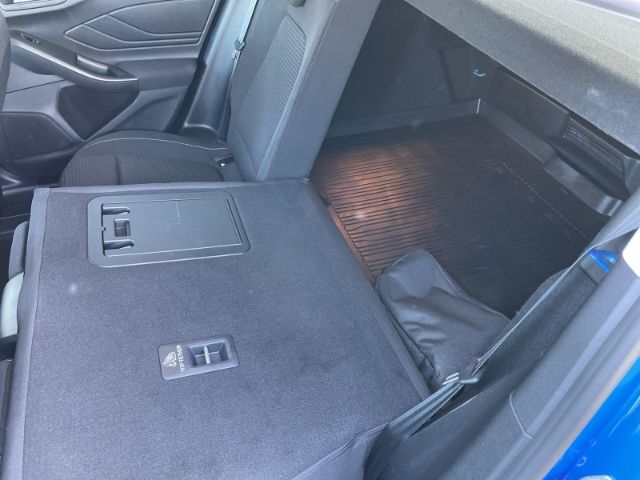 Fahrzeugabbildung Ford Focus 1.5 EcoBlue Lim. Titanium X Autom. AHK, Na