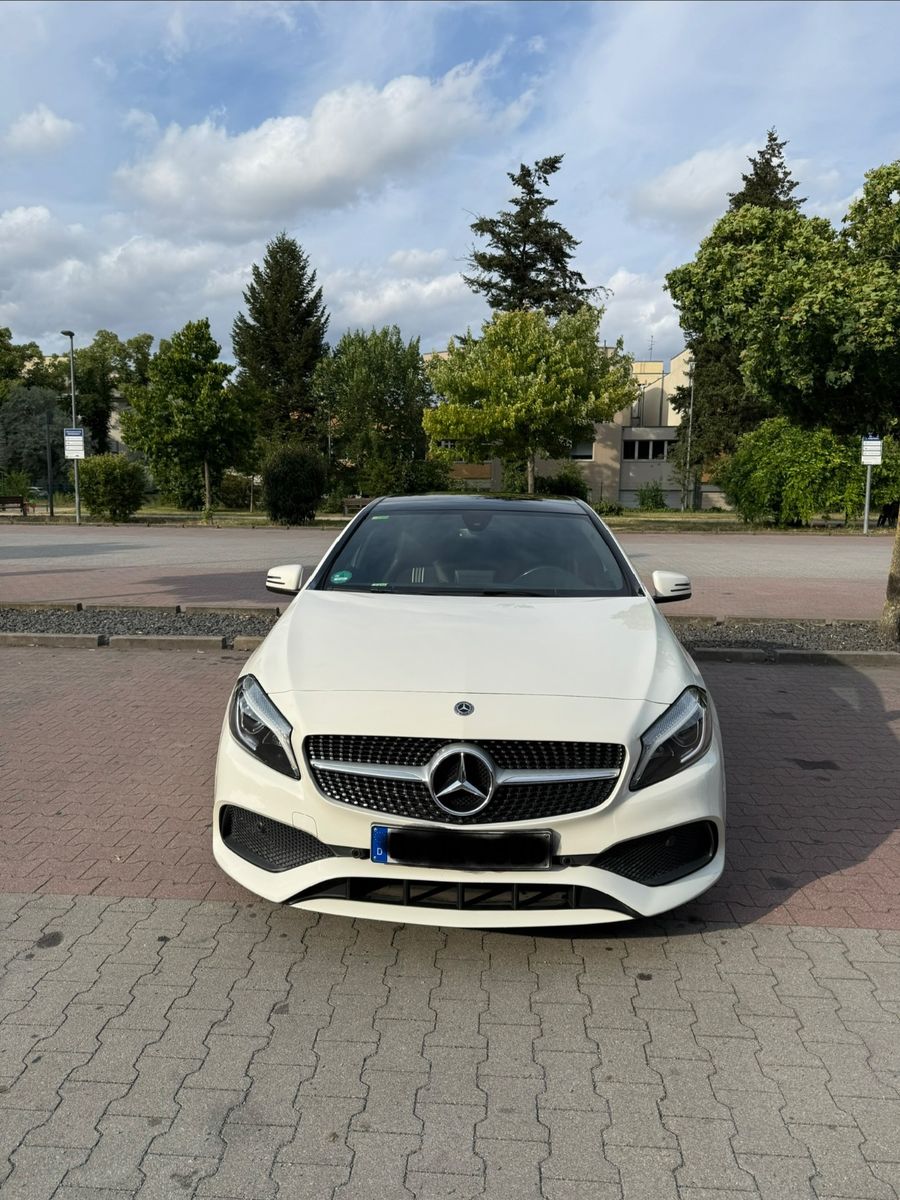 MERCEDES-BENZ A 200 AMG Line PEAK Edition Pano Kamera