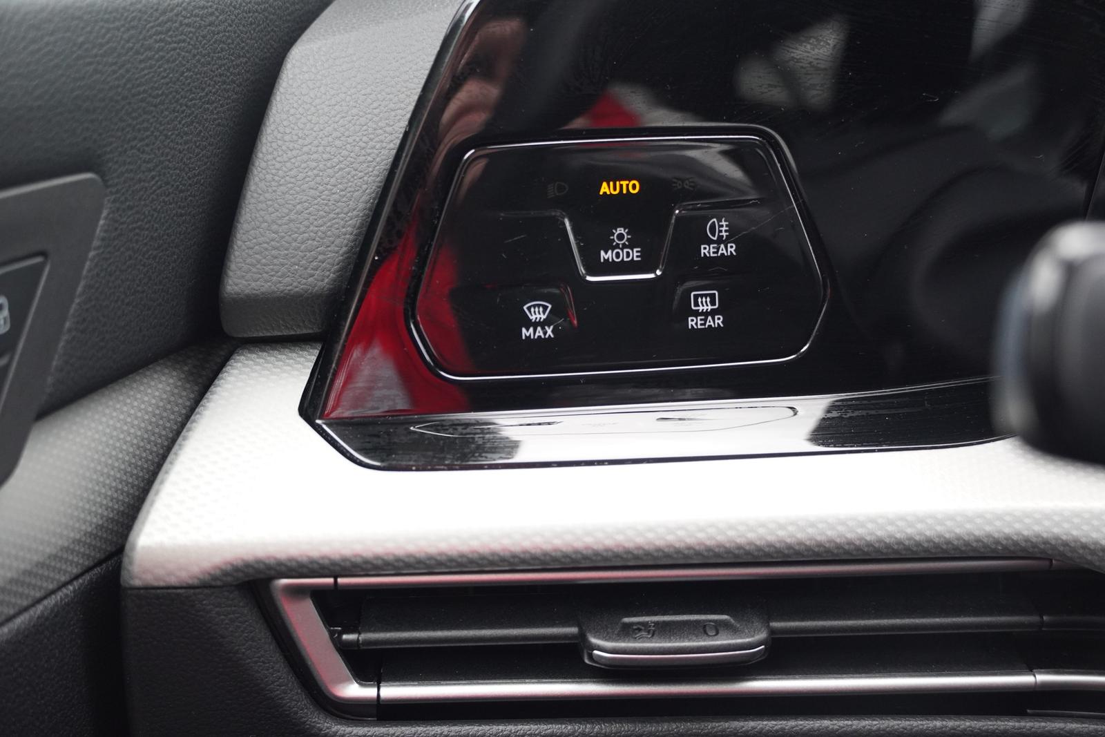 Volkswagen Golf VIII Variant 1.0 Move ACC Android Apple AHK, миниатюра 30