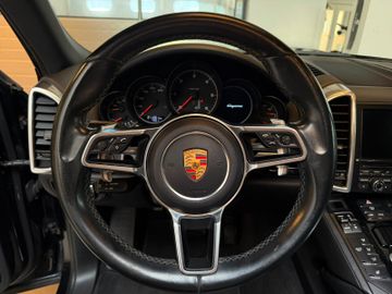 Porsche Cayenne - 11