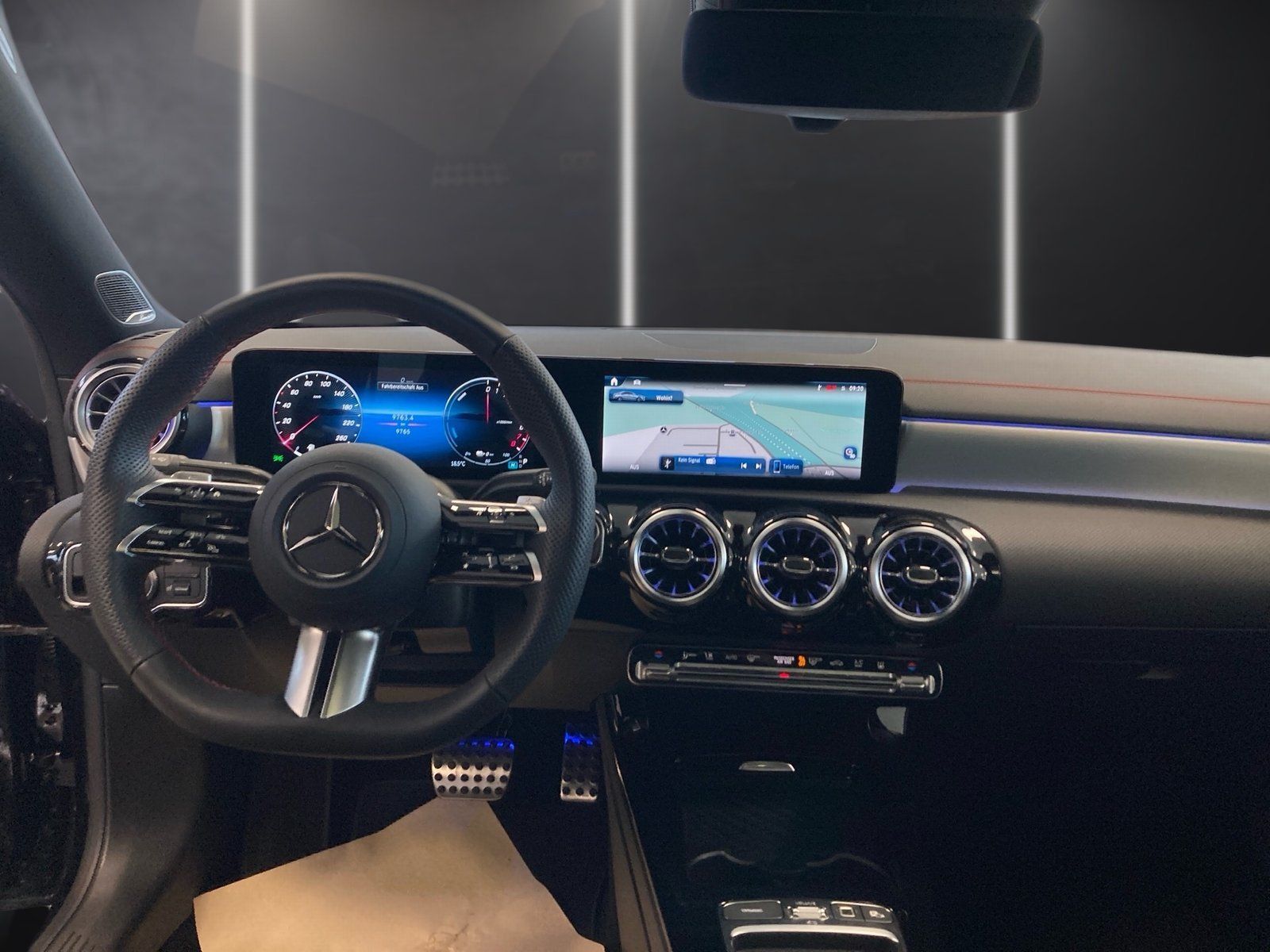 Fahrzeugabbildung Mercedes-Benz CLA 250 e AMG*Pano*Burme*MBeam*Distro*11kW*Night