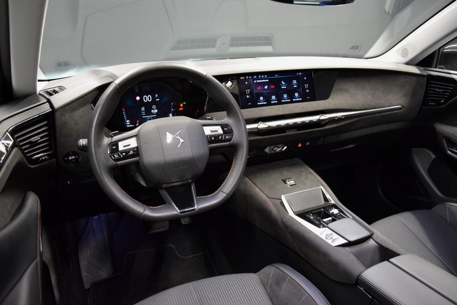 Fahrzeugabbildung DS Automobiles DS4 Performance Line Pano Sitzheizung