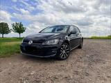 Volkswagen Golf 7 1,4 TSI Highline 7G-DCT/SHZ/1.Hand/Garage - Volkswagen Golf in Leipzig