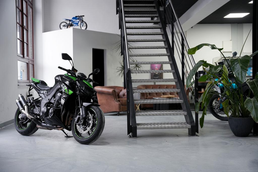 Kawasaki Z1000 ABS | Top Zustand | Shark |