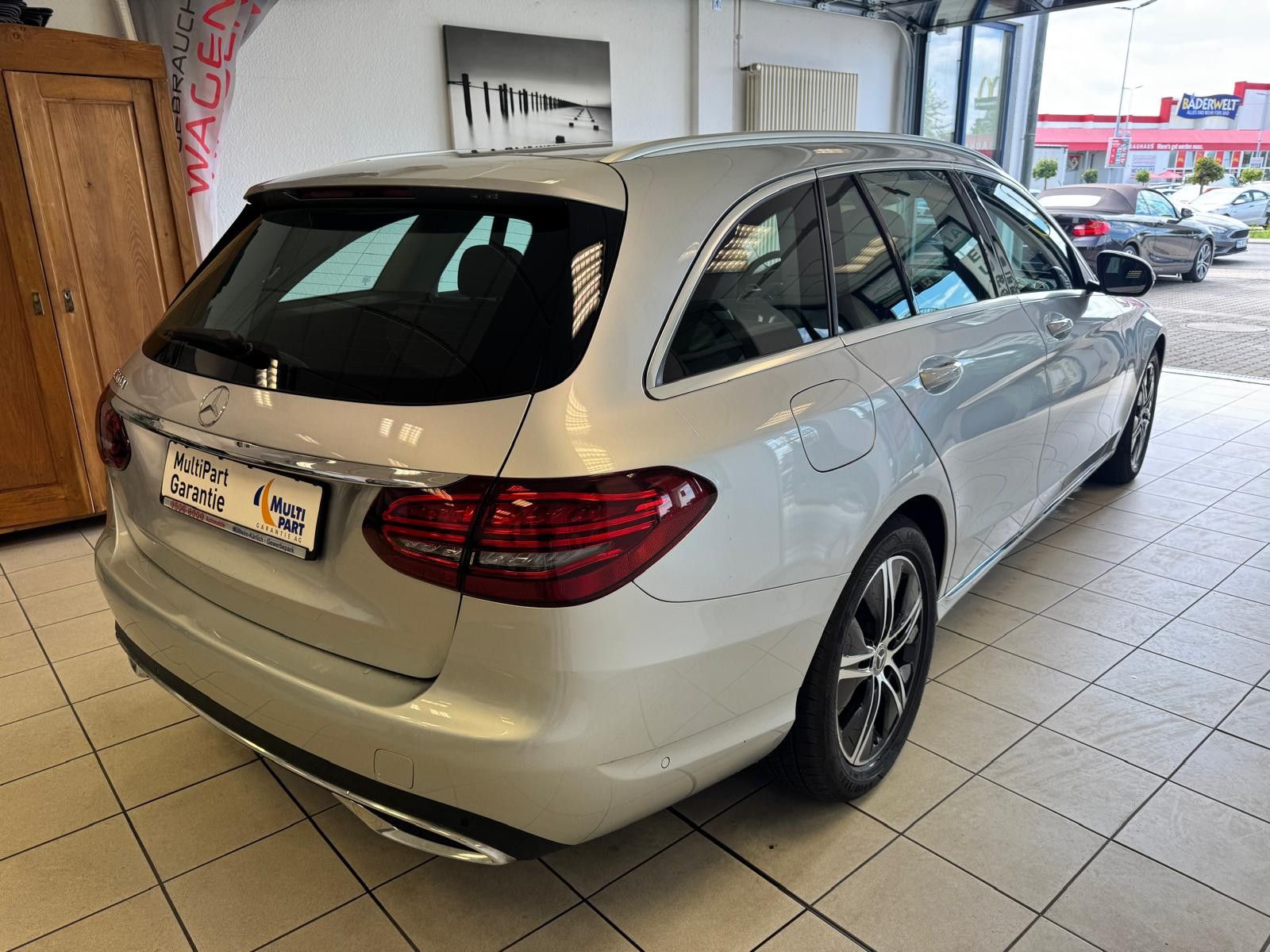 Fahrzeugabbildung Mercedes-Benz C 200 T-Modell AVANTGARDE/AHK/NAVI/KLIMA